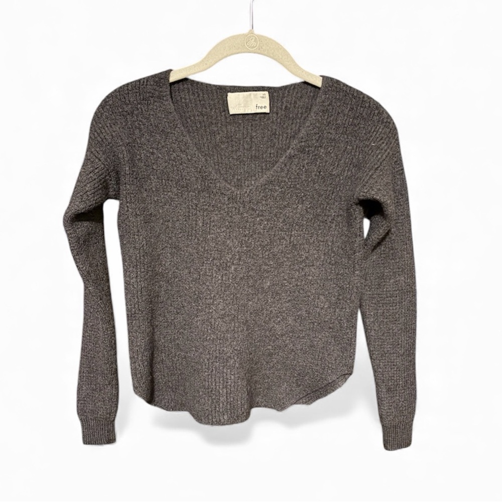 Wilfred Free V Neck 100% Merino Wool Sweater Size XS